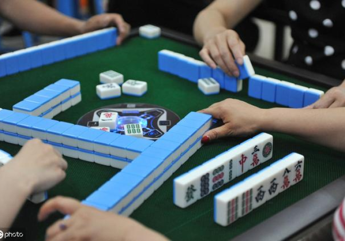 给大家讲解“微信链接斗牛房卡哪里有卖”购买房卡介绍